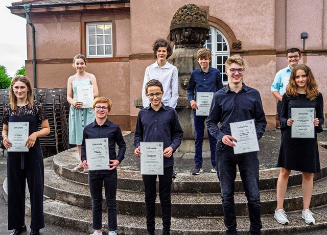 Elf von 14 Preistrgern aus der Ortena...Jugend musiziert&#8220;geschafft haben  | Foto: Peter Sthr/Musikschule Offenburg