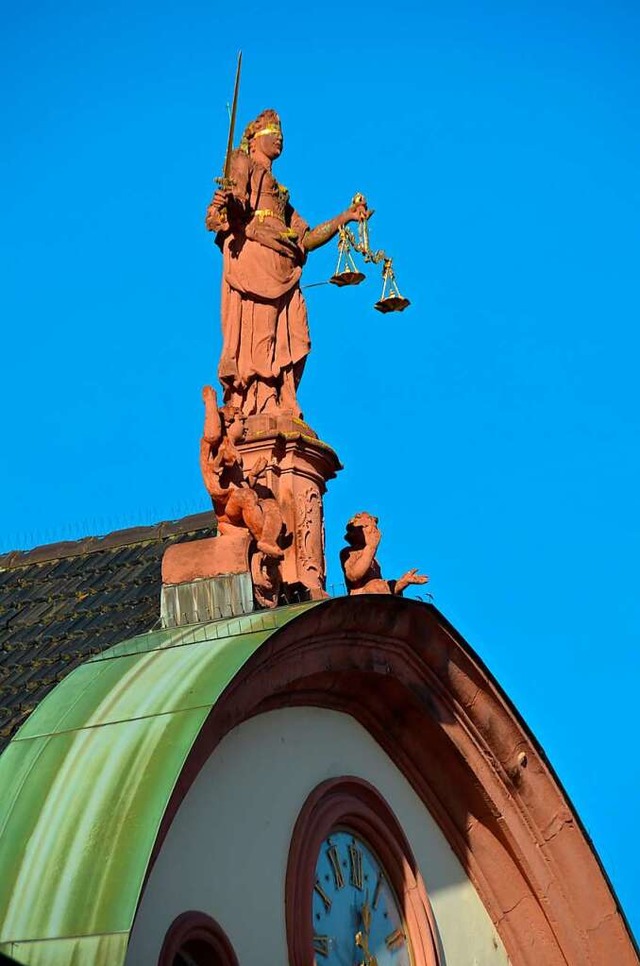 Das Justitia Licht ins Dunkel einer K...richt Offenburg eher unwahrscheinlich.  | Foto: Helmut Seller                       