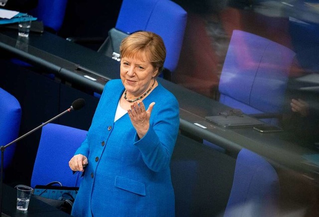 Mal schnde, mal schn argumentiert: A...gsbefragung am Mittwoch im Bundestag.   | Foto: Kay Nietfeld (dpa)