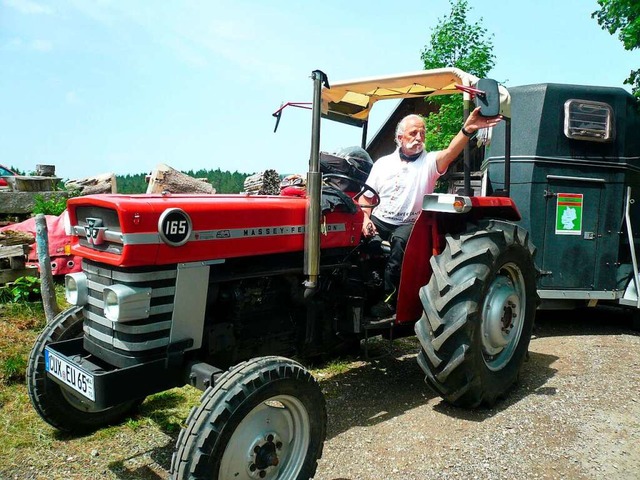 Helmuth Kirch am Steuer seines Traktors.  | Foto: Nina Herrmann