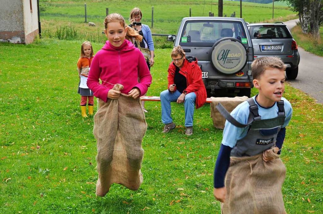 Klassische Disziplinen wie das Sackhpfen.  | Foto: Verena Pichler