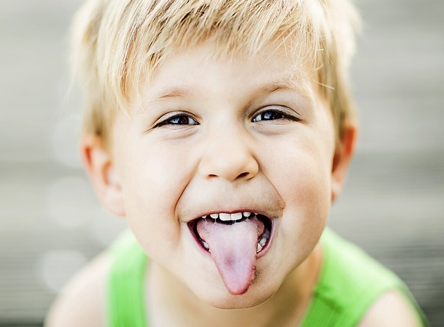 Auch die Zunge verdient ein bisschen Aufmerksamkeit.  | Foto: drubig-photo  (stock.adobe.com)