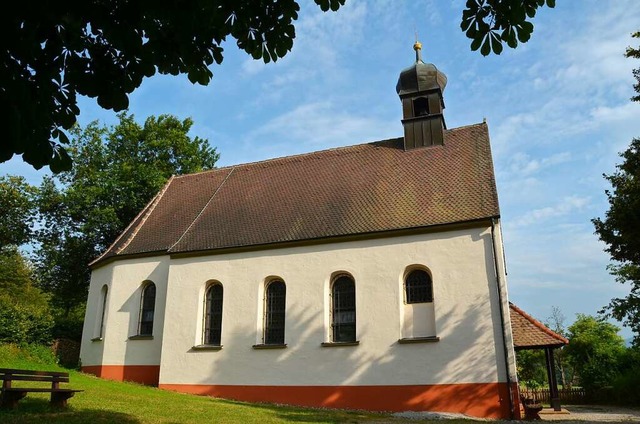 Die Berghauser Kapelle ist bei Wandere...rliche Lage des kleinen Gotteshauses.   | Foto: Tanja Bury
