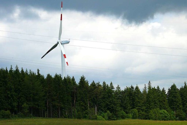 Das Windrad an der Olpenhtte in Lenzk...Windpark mit insgesamt sechs Anlagen.   | Foto: Ute Aschendorf