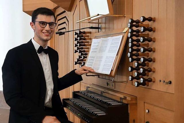 Der junge Organist Felix Wunderle glnzt bei der Marktmusik in der Stadtkirche
