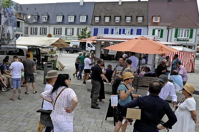 Markt und Rasenflche statt Parkplatz