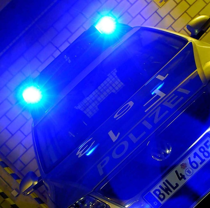 Die Polizei ermittelt gegen zwei Mnner wegen sexueller Belstigung. Symbolbild.  | Foto: Ingo Schneider