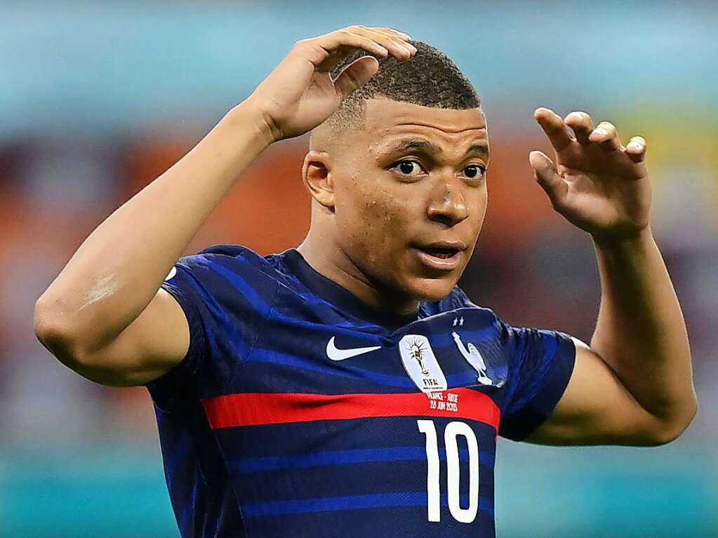 Mbappe steht der Schreck ins Gesicht geschrieben.