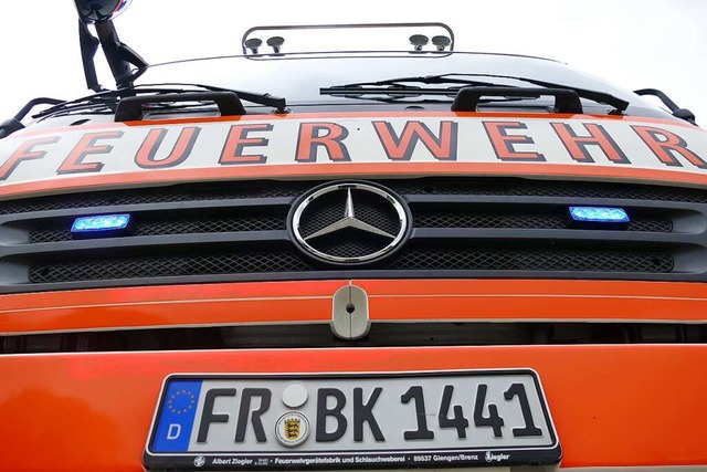 Mit sieben Fahrzeugen war die Feuerwehr Bad Krozingen am Montag im Einsatz.  | Foto: Frank Schoch