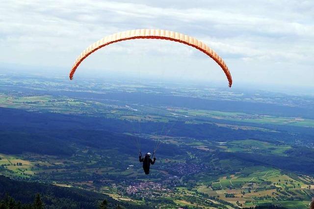 Gleitschirmflieger bei Absturz am Hochblauen in Badenweiler verletzt