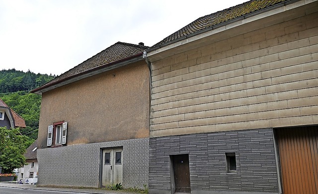 Die Stadt Zell prft den Verkauf der Gebude in der Schnauer Strae 30...  | Foto: Sarah Trinler