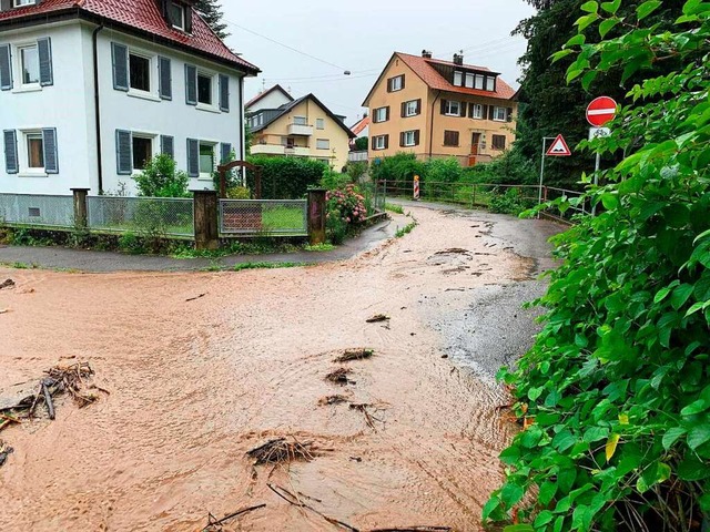 Starkregen fhrte in der Kernstadt zu Hochwasser.  | Foto: FFW Waldkirch