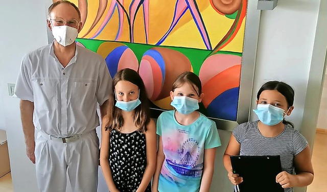 Zahnarzt Wolfgang Schemel hat die Zisc...n seiner Praxis empfangen (von links).  | Foto: Ramona Schultz