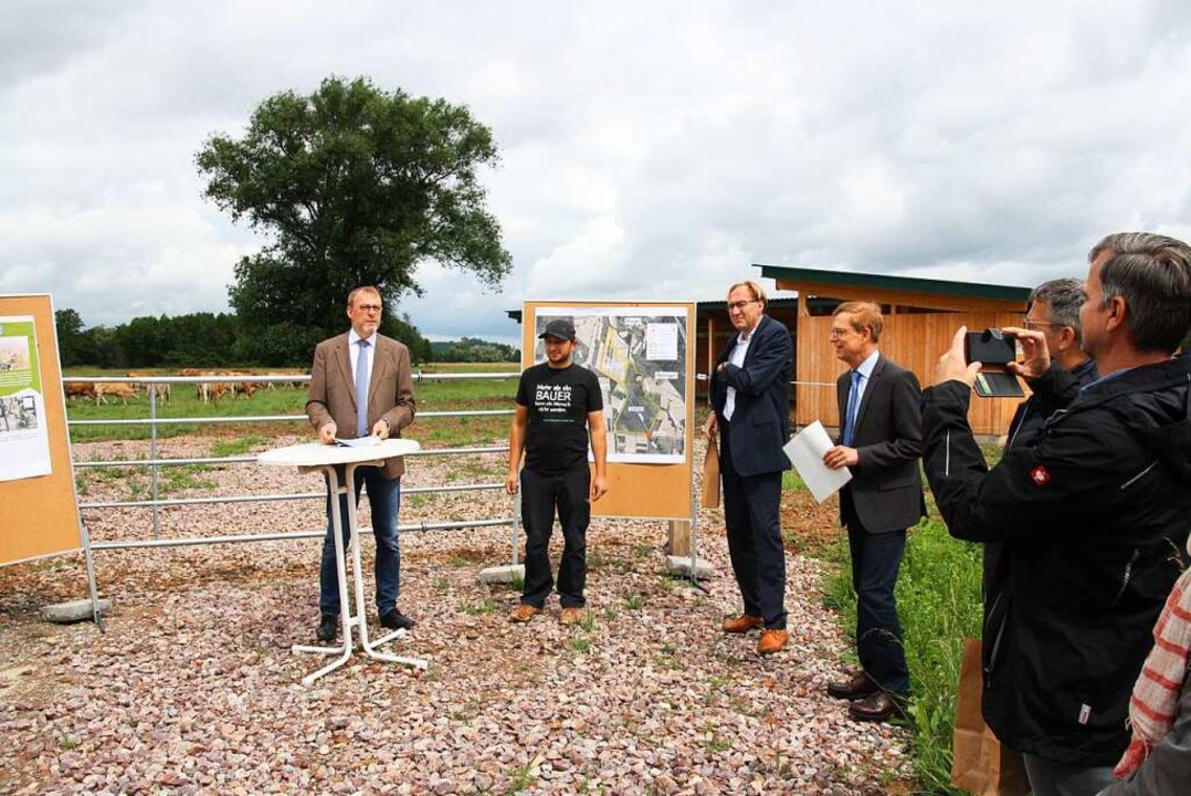 Wilde Weiden auf 52 Hektar Land: <AUTO...stag bei der Vorstellung des Projekts.  | Foto: Christiane Franz