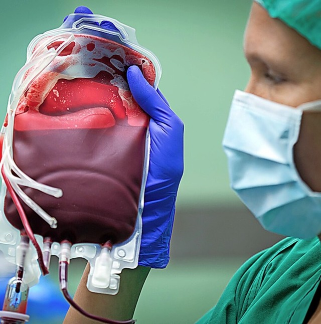 Blutkonserven sind nur fr begrenzte Z... bentigen Kliniken stndig Nachschub.  | Foto: Friso Gentsch