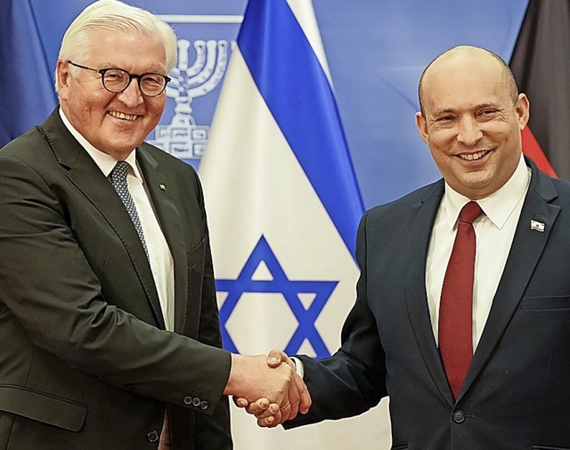Frank-Walter Steinmeier und  Israels Ministerprsident Naftali Bennett.  | Foto: Kay Nietfeld (dpa)