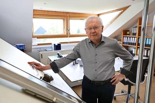 Heinz Schlager, freier Architekt und Gestalter der Gemeinde, feiert den 80. Geburtstag