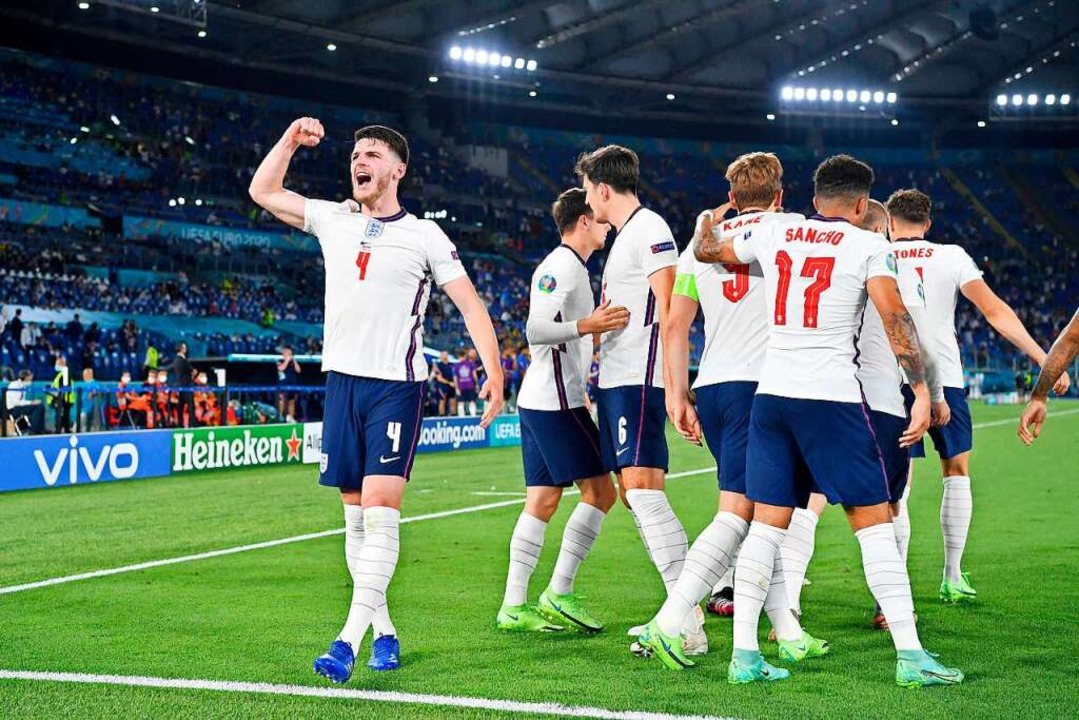 England trifft, England jubelt: Die Th... im Viertelfinale die Ukraine mit 4:0.  | Foto: ETTORE FERRARI (AFP)