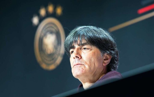 Joachim Lw bei seiner letzten Pressekonferenz.  | Foto: Federico Gambarini (dpa)