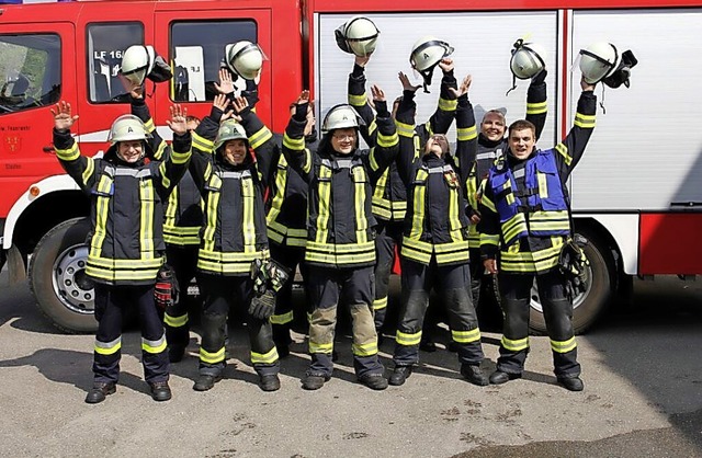 Jubel ber das gerade errungene Leistu...ute der Freiwilligen Feuerwehr Staufen  | Foto: Freiwillige Feuerwehr Staufen