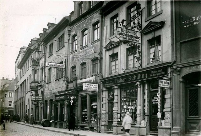 Blick in die Eisenbahnstrae (heute: R...engerte-Geschft von Oskar Schilling.  | Foto: Archiv Manfred Gallo