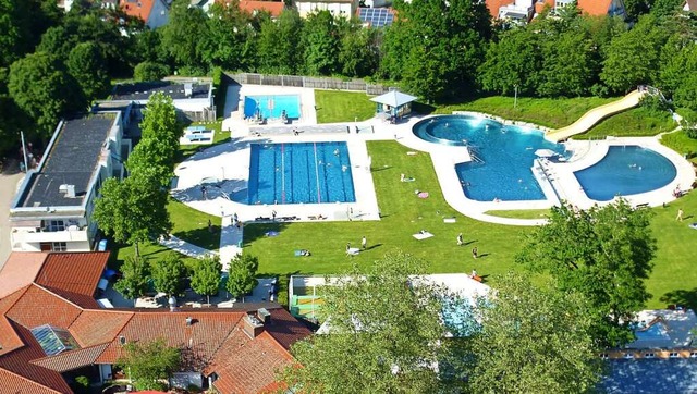 Das Dreisambad in Kirchzarten.  | Foto: Volker Jung