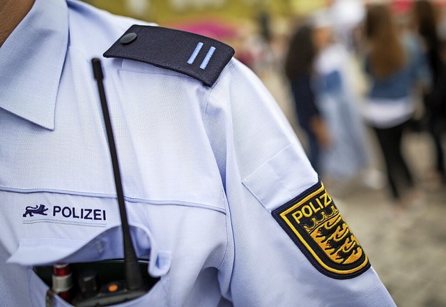Die Polizei musste in Sulzburg 2020 si...len von Straenkriminalitt ausrcken.  | Foto: Christoph Schmidt (dpa)