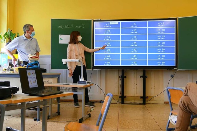 Lehrkrfte der Dinkelbergschule haben ...r Nutzung eines Laptops im Unterricht.  | Foto: Dora Schls