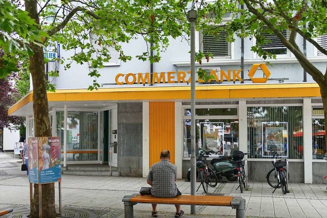 Die Commerzbank residierte an zentrale Stelle in der Innenstadt.  | Foto: Verena Pichler