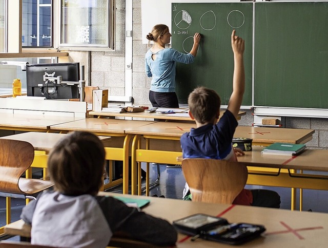 Mit Frderstunden werden Lernlcken an Grundschulen geschlossen.  | Foto: Philipp von Ditfurth (dpa)