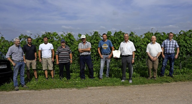 Mit einer kleinen Feier wurde offiziel...s Landwirtschaftsministers Peter Hauk.  | Foto: Volker Mnch