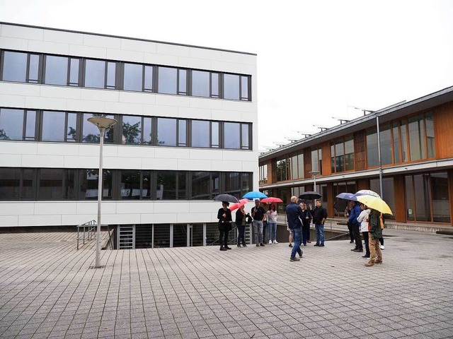 Der Gemeinderat hat  sich die Sanierung an der Emil-Drle-Schule zeigen lassen  | Foto: Michael Haberer