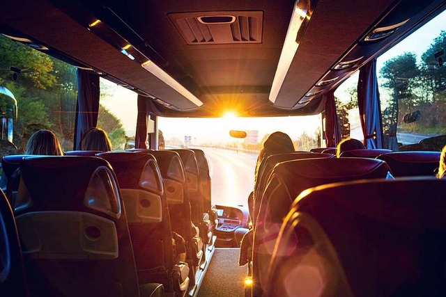 Busreisen ist bequem und komfortabel &...Reise fr alle Beteiligten angenehmer.  | Foto: Petair (Adobe Stock)