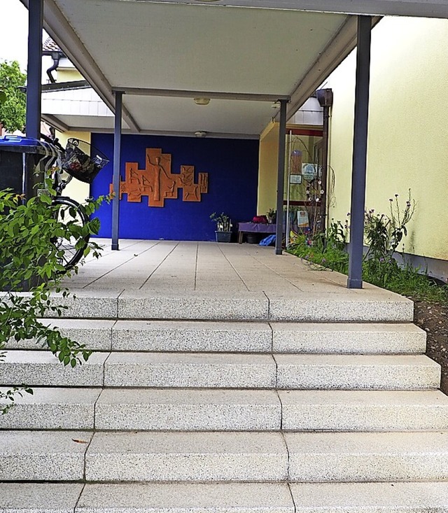 Der Eingang zum Schul- und Kindergartengebude   | Foto: Herbert frey