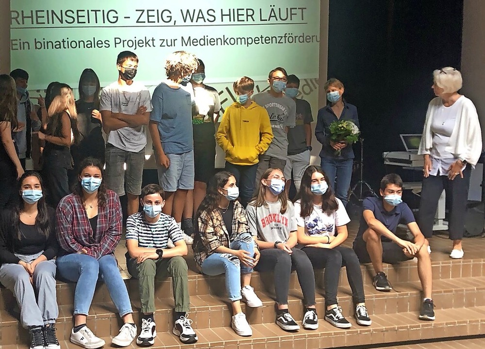 Die Schüler der Realschule Grenzach-Wy...ratteln, um ihre Videos vorzustellen.   | Foto: Kurt Schlegel