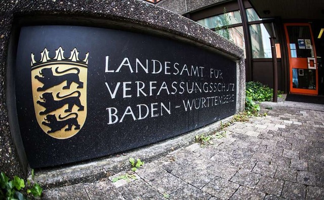 Das Eingangsschild vom Landesamt fr Verfassungsschutz Baden-Wrttemberg.  | Foto: Christoph Schmidt