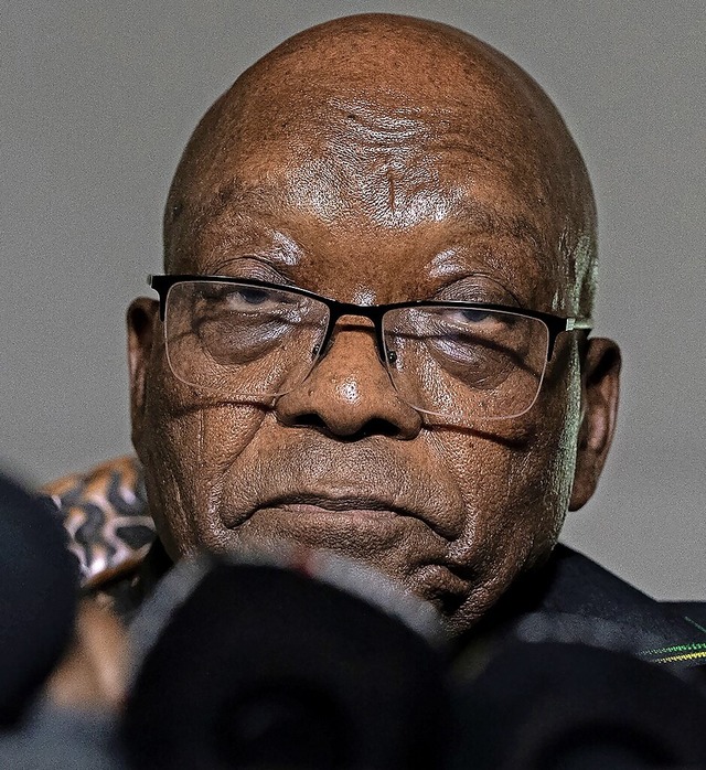 Verhasst und vergttert: Ex Prsident Jacob Zuma  | Foto: Shiraaz Mohamed (dpa)