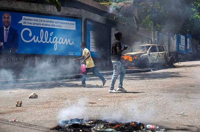 Unruhen in Port-au-Prince nach der Ermordung des Prsidenten.  | Foto: Joseph Odelyn (dpa)
