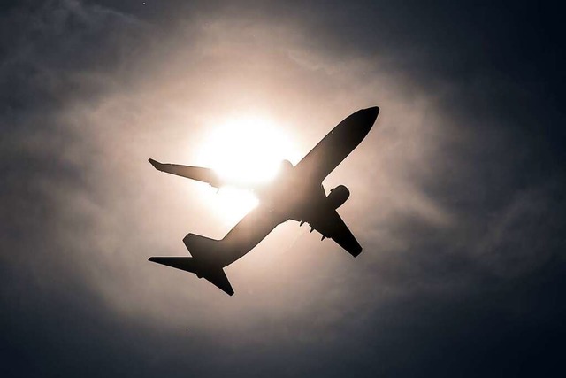 Der Luftverkehr ist Teil des Klimaproblems.  | Foto: Federico Gambarini (dpa)