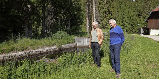 Der Besitzer der Schwarzen Sge Richar...er im Lindauer Tal renaturiert werden.  | Foto: Hans-Jrgen Sackmann