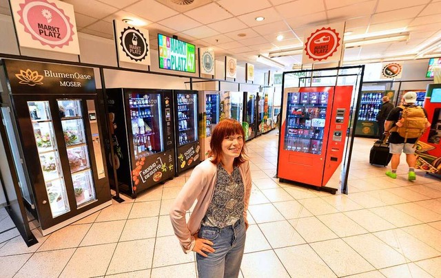 Linda Steffen im neuen Automatenladen im Hauptbahnhof.  | Foto: Michael Bamberger