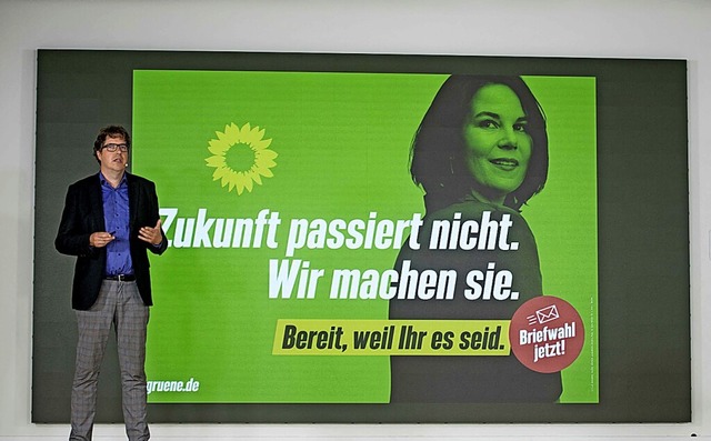 Michael Kellner, Wahlkampfmanager der Grnen, stellt die Kampagne vor.  | Foto: STEFANIE LOOS (AFP)