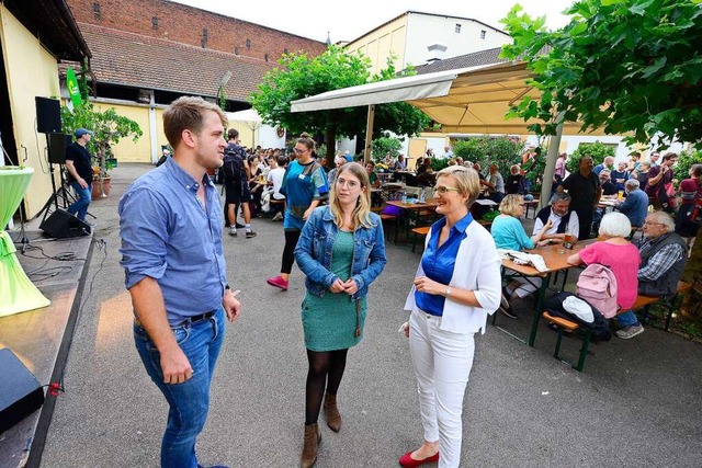 Machten Wahlkampf im Biergarten (von l...idatin der Grnen in Baden-Wrttemberg  | Foto: Ingo Schneider