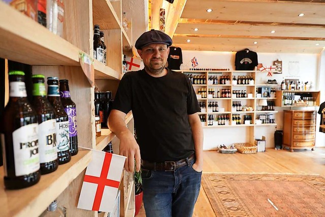 Aus seinem Kulturhaus machte er einen Shop fr englisches Bier: Matt Woosey  | Foto: Christoph Breithaupt