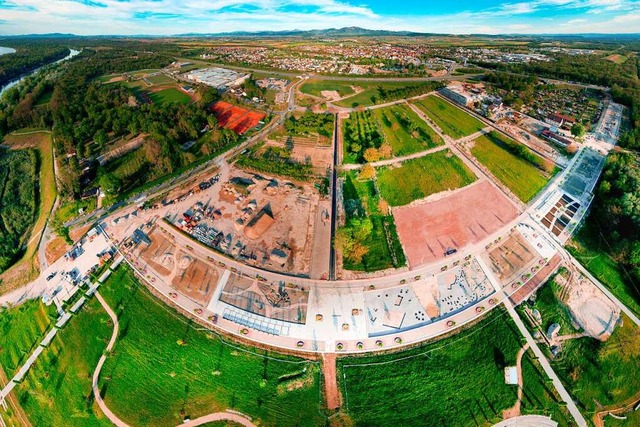 Stadt, Land, Fluss: Das Motto der Land...inken Bildrand ist der Rhein zu sehen.  | Foto: Matthias Weniger