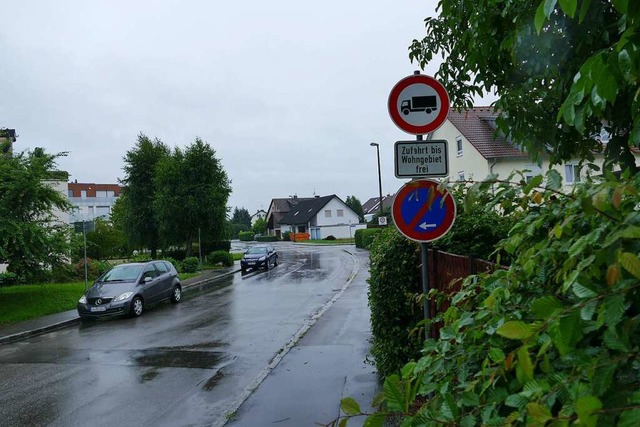 Das Fahrverbot fr Lkw wird im Breitenstein immer wieder unterlaufen.  | Foto: Ulrich Senf