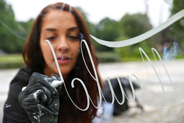 &#8222;Handlettering&#8220;: Die Hands...en im Angebot der VHS-Sommer-Flatrate.  | Foto: Daniel Karmann