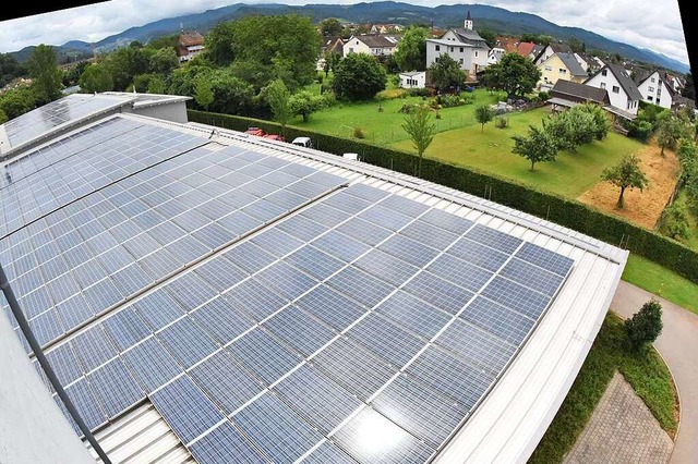 Die Photovoltaikanlage auf dem Rettung...d von den Mitgliedern voll finanziert.  | Foto: Markus Zimmermann