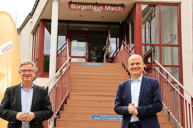 Ralph Brinkhaus (rechts) beim Wahlkamp...rdneten Matern von Marschall in  March  | Foto: Mario Schneberg