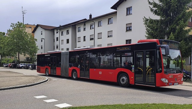 Die Aarberg-Linie verkehrt derzeit auf...dern biegen in die Eichholzstrae ab.   | Foto:  Tesche, Sabine